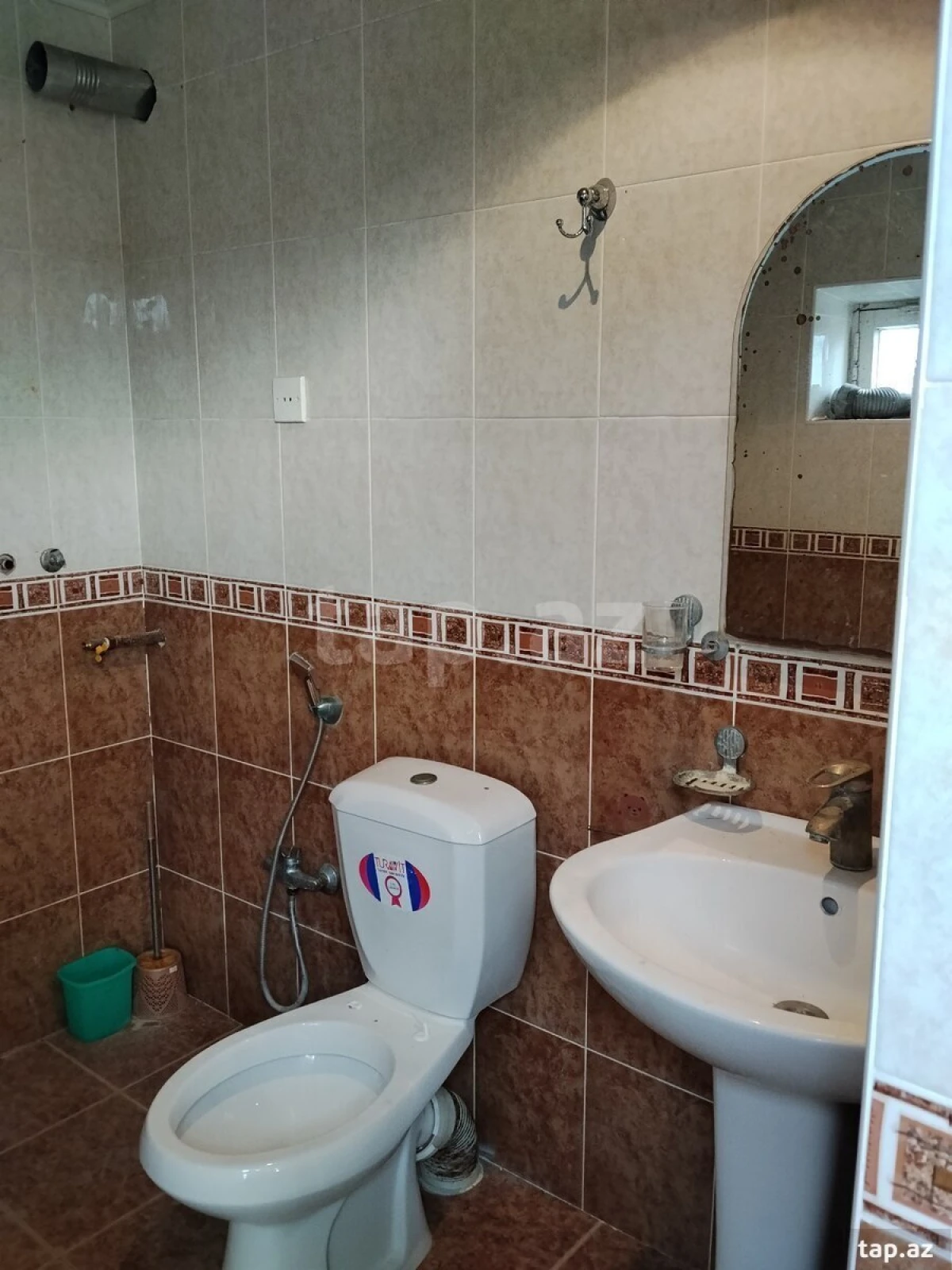 Kirayə verilir 5 otaqlı həyət evi