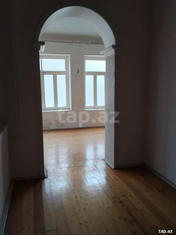 Kirayə verilir 5 otaqlı həyət evi