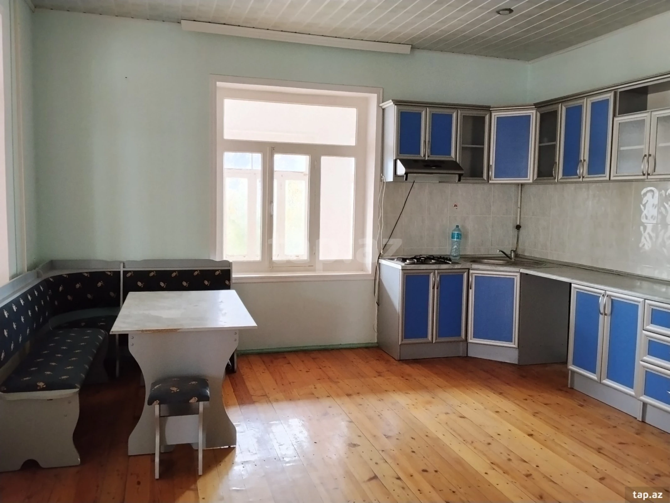 Kirayə verilir 5 otaqlı həyət evi