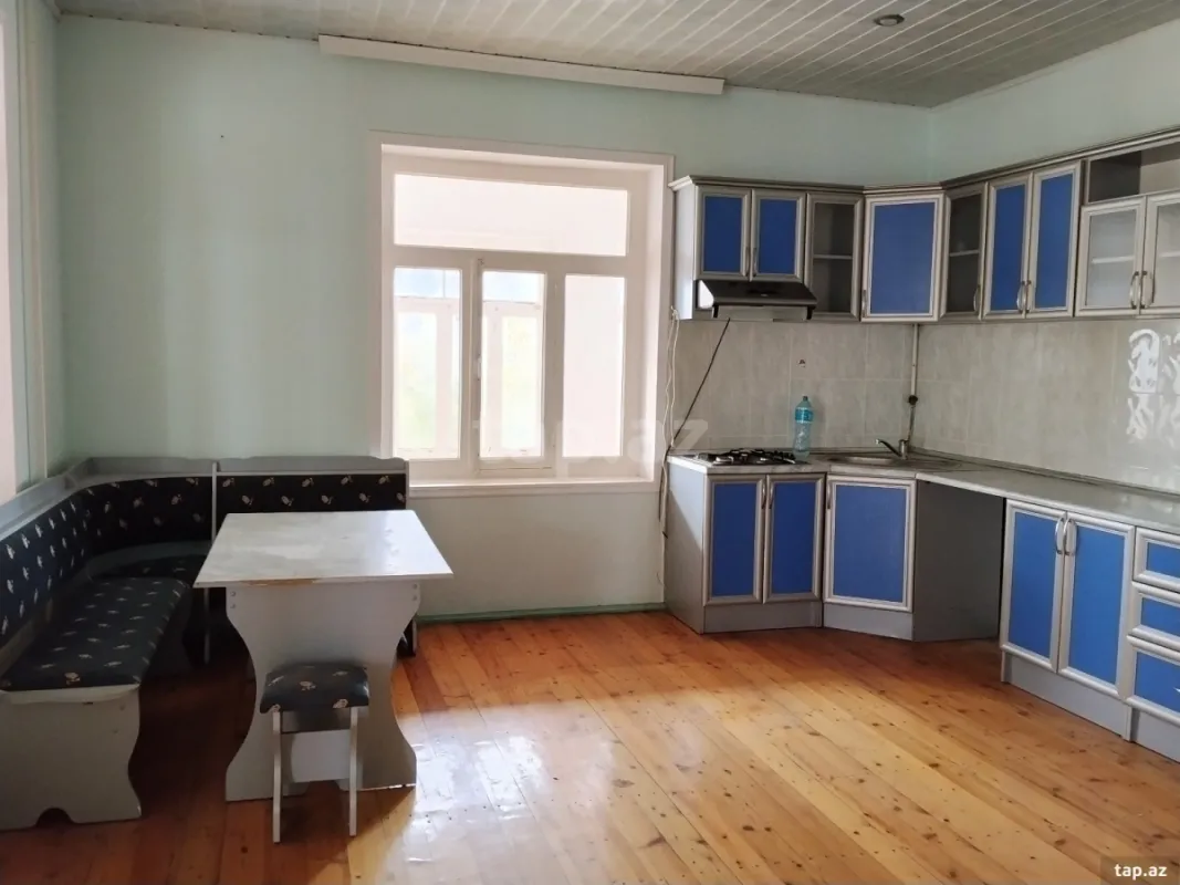 Kirayə verilir 5 otaqlı həyət evi