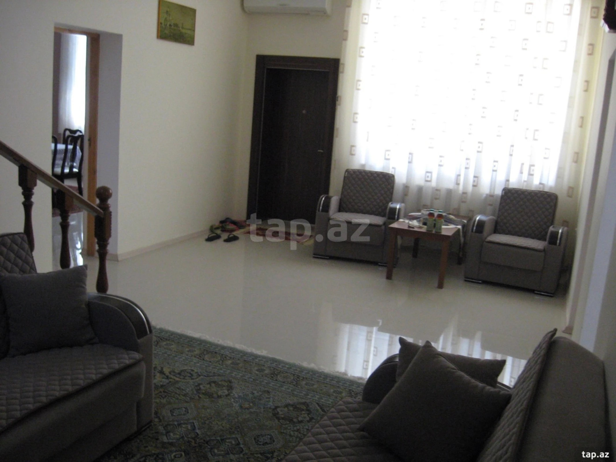 Satılır 6 otaqlı həyət evi