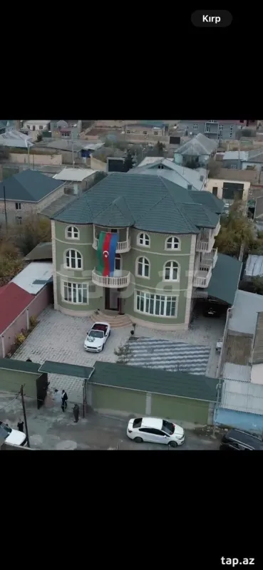 Satılır 6 otaqlı həyət evi