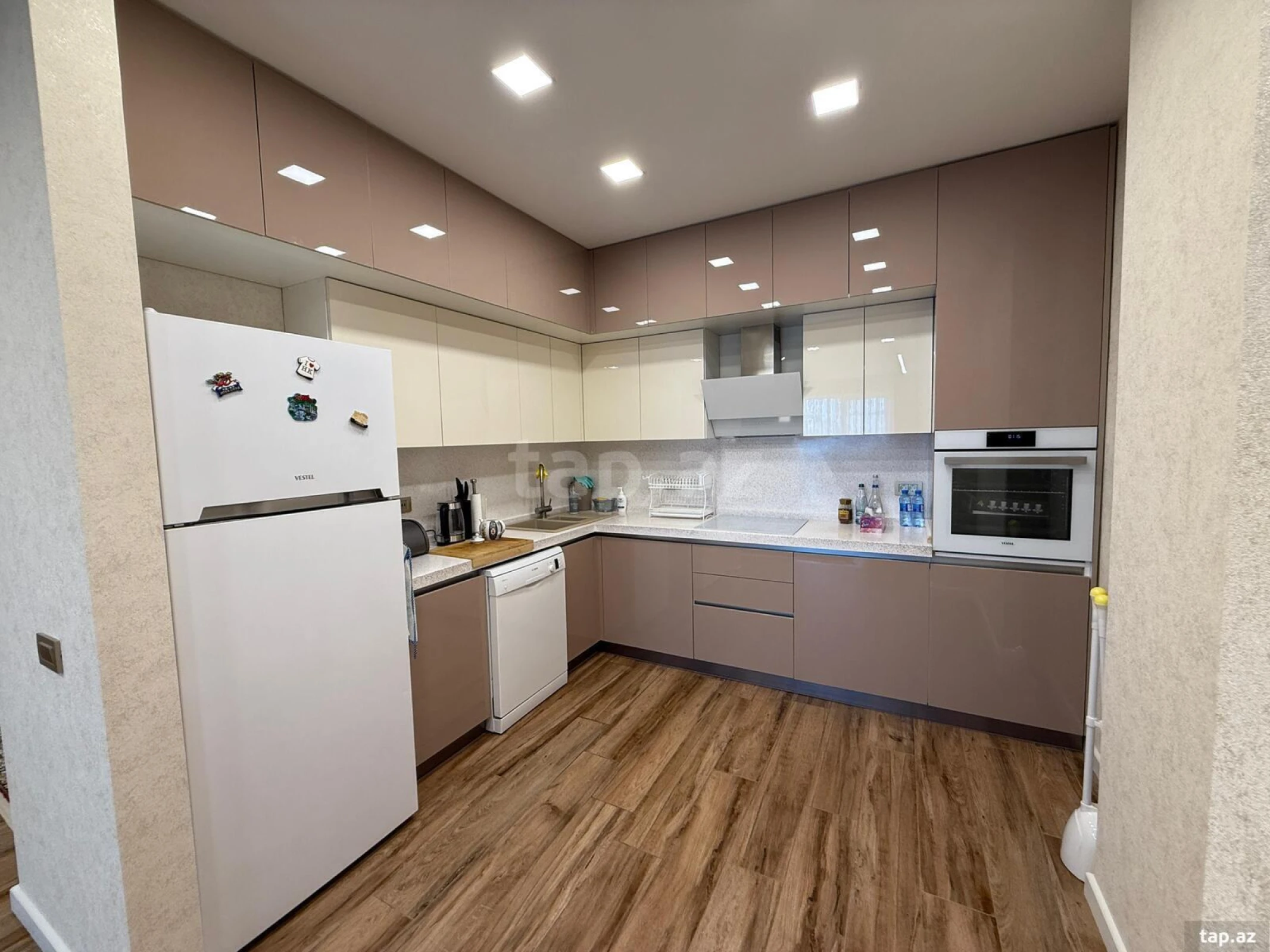 Satılır 2 otaqlı yeni tikili 90 m²