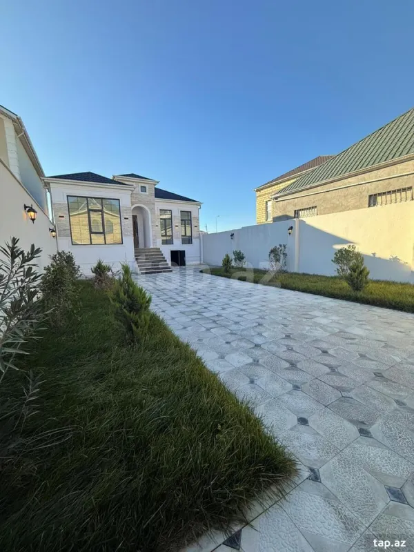 Satılır 4 otaqlı həyət evi