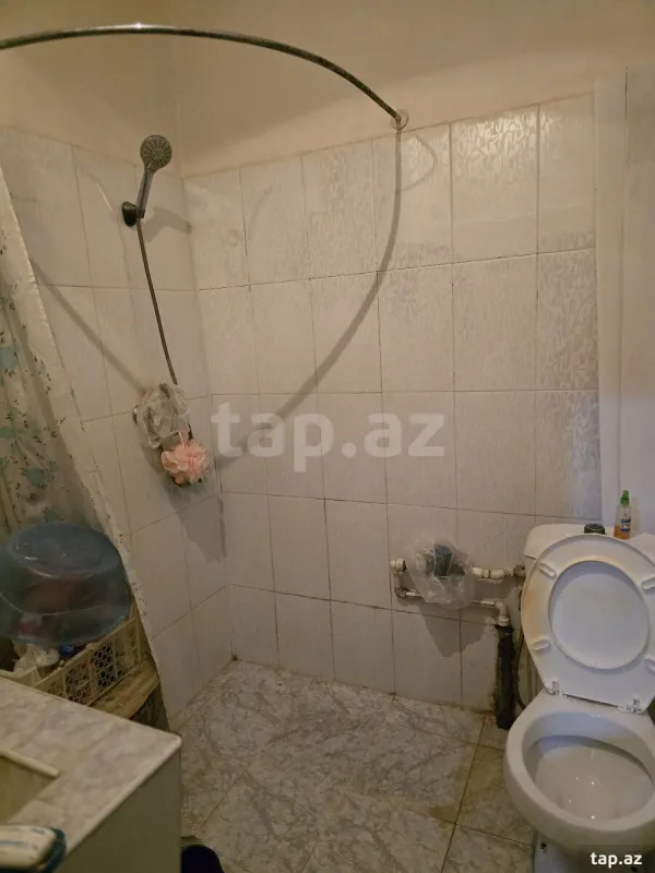 Kirayə verilir 1 otaqlı həyət evi