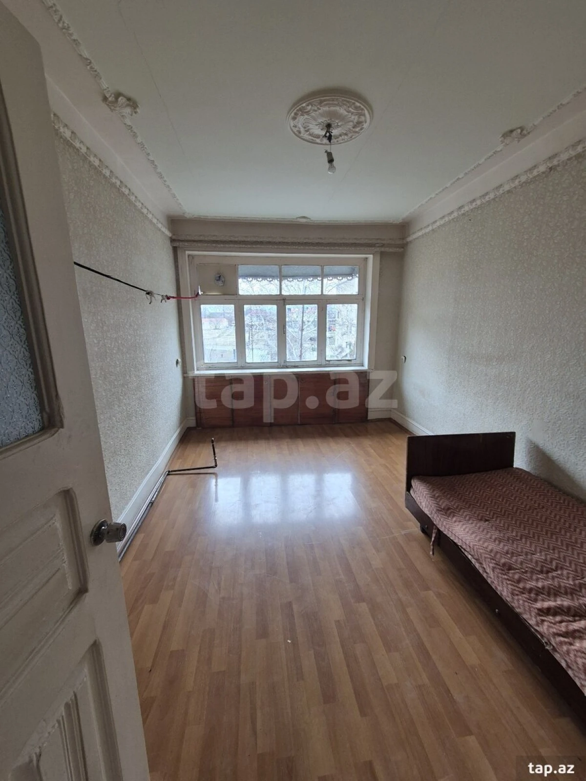 Satılır 3 otaqlı mənzil 91 m²