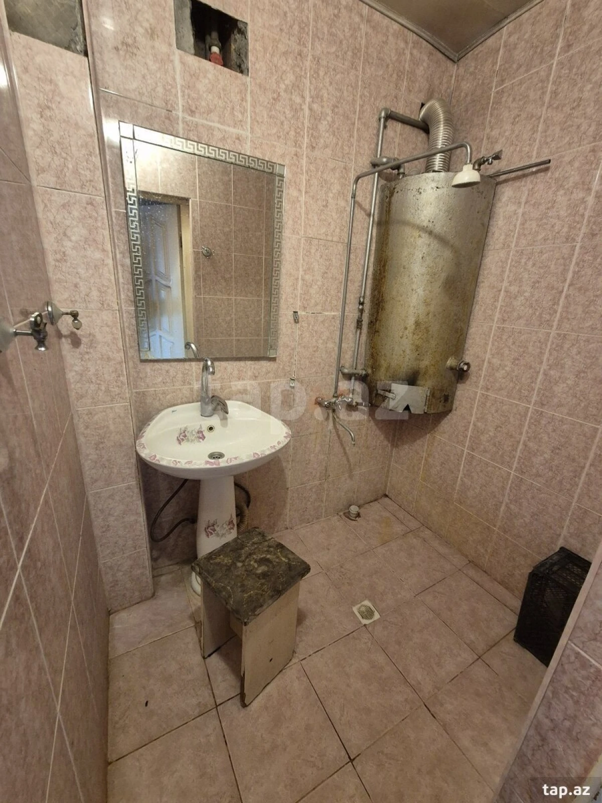 Satılır 3 otaqlı mənzil 91 m²