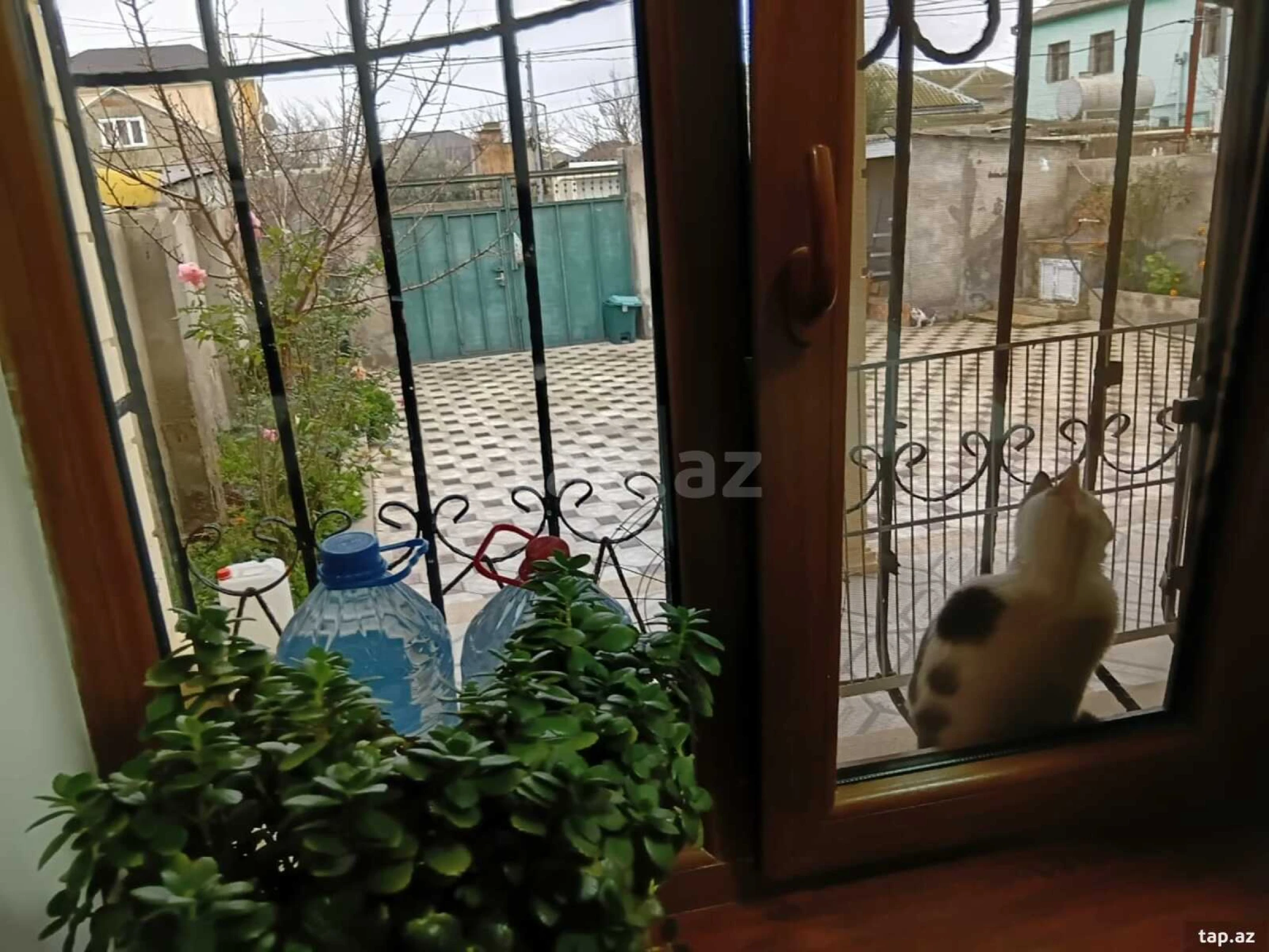 Satılır 5 otaqlı həyət evi