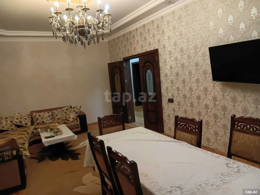 Satılır 5 otaqlı həyət evi