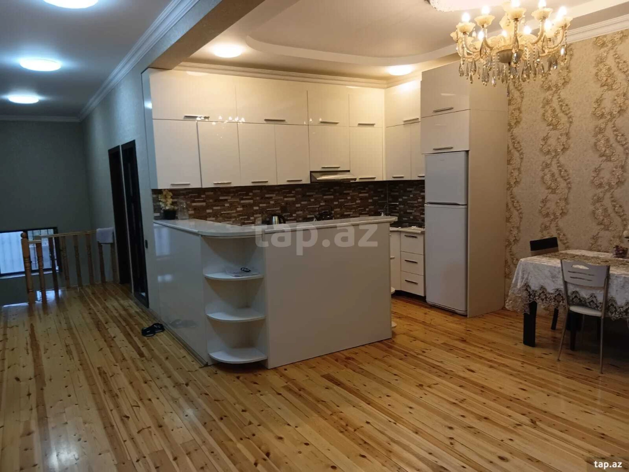 Satılır 5 otaqlı həyət evi