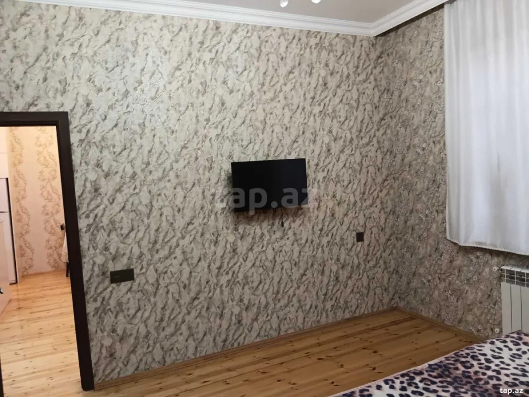 Satılır 5 otaqlı həyət evi