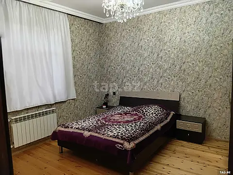 Satılır 5 otaqlı həyət evi