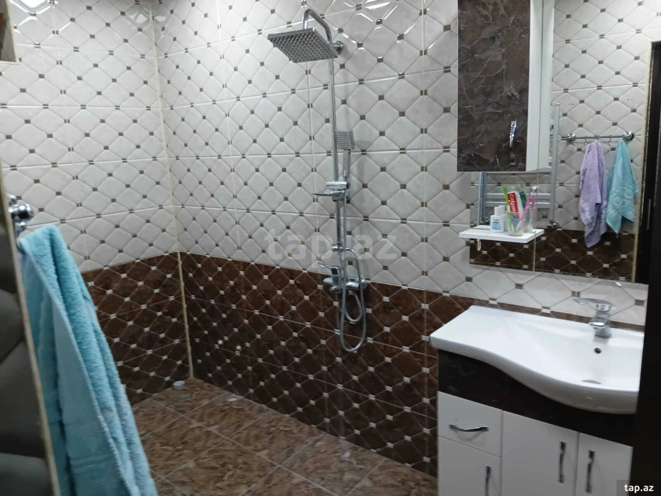 Satılır 5 otaqlı həyət evi