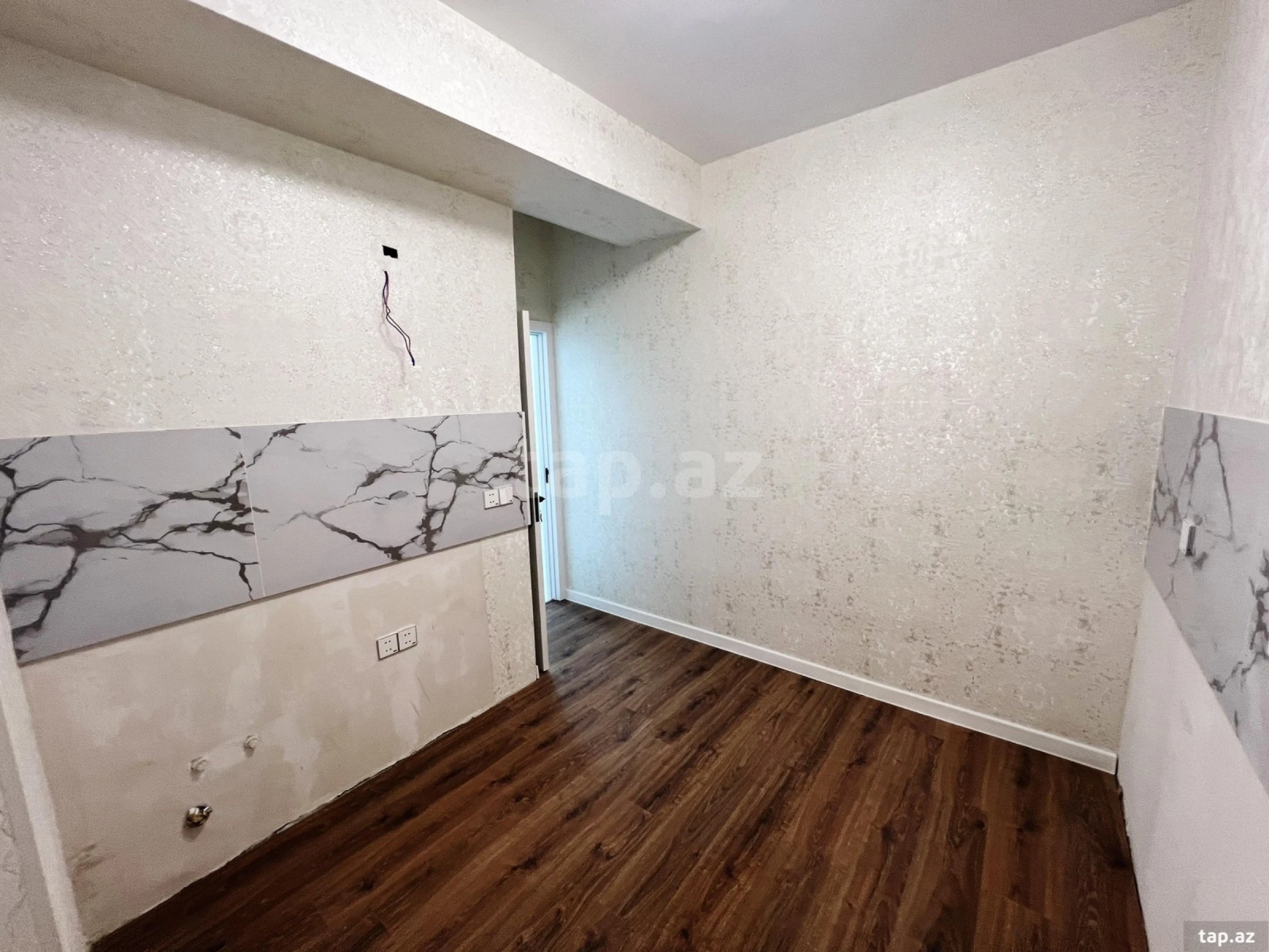 Satılır 2 otaqlı yeni tikili 61 m²