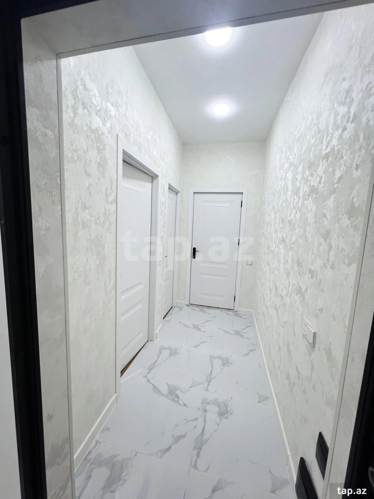 Satılır 2 otaqlı yeni tikili 61 m²