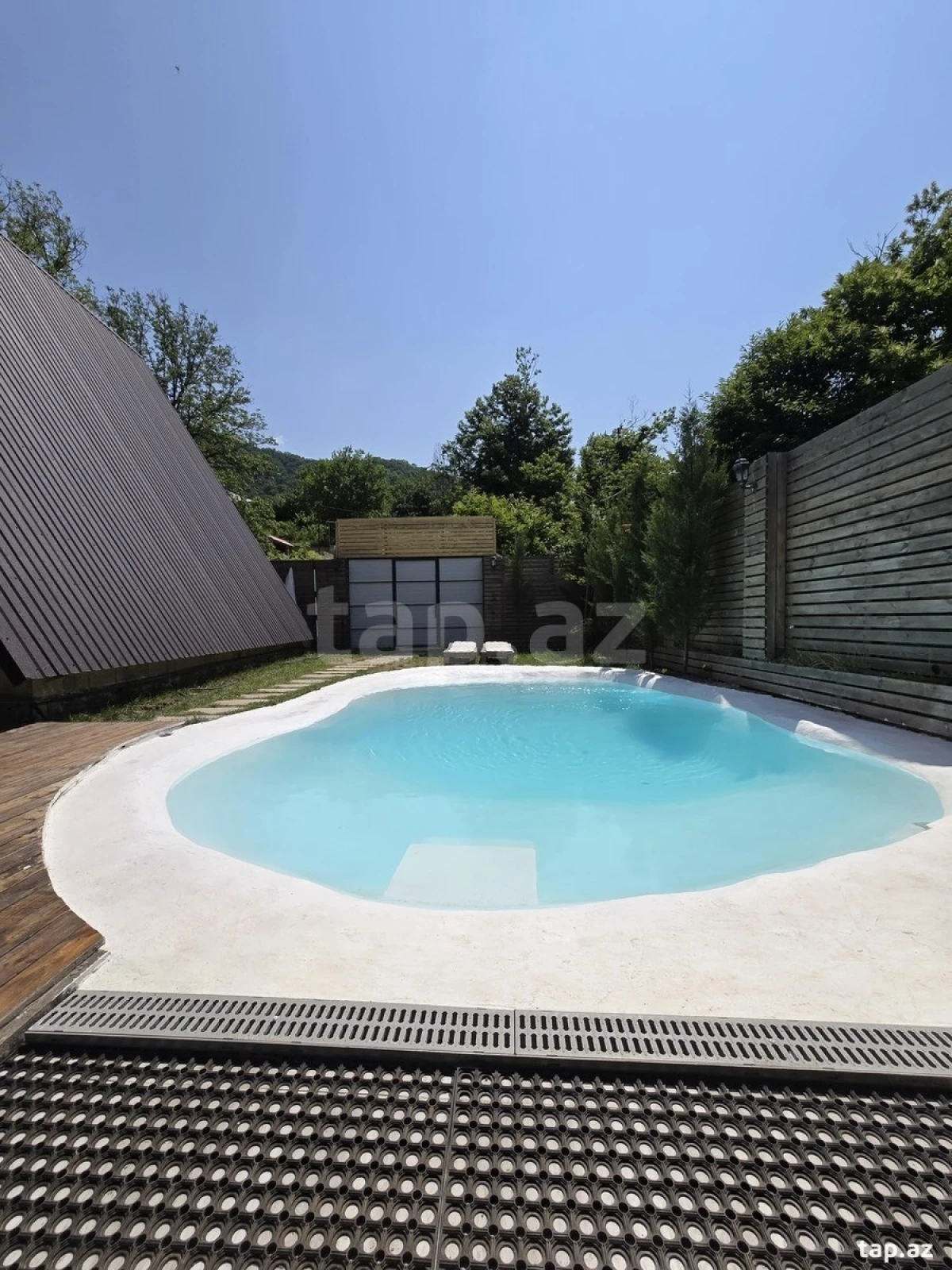 Kirayə verilir 3 otaqlı həyət evi