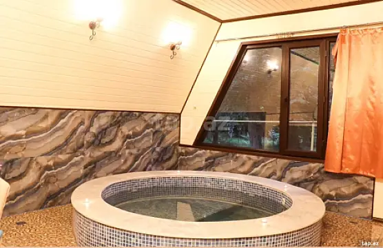 Kirayə verilir 4 otaqlı həyət evi