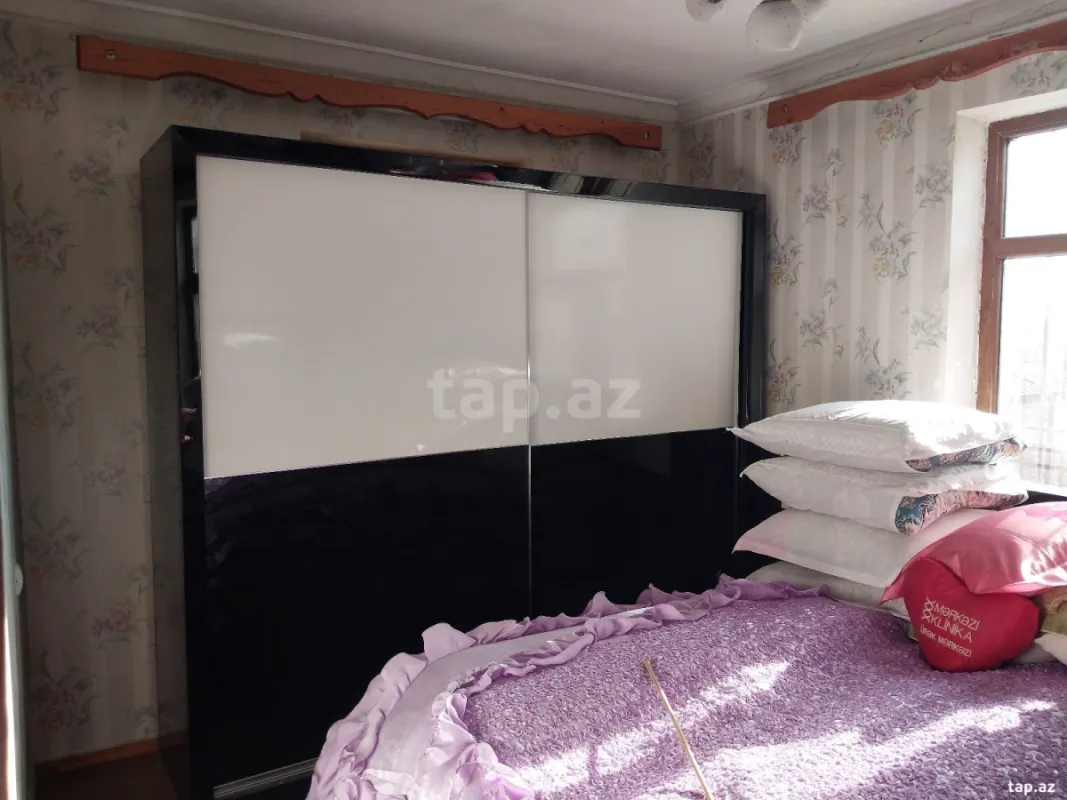 Satılır 6 otaqlı həyət evi