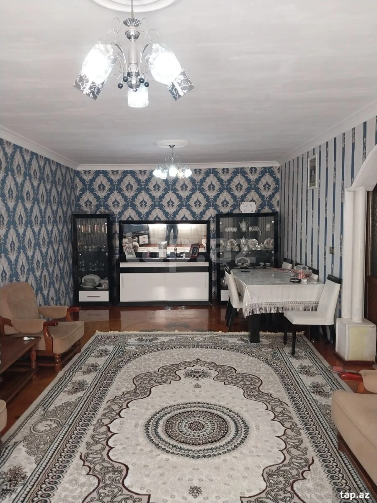 Satılır 6 otaqlı həyət evi