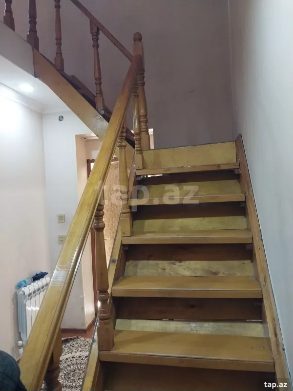 Satılır 6 otaqlı həyət evi