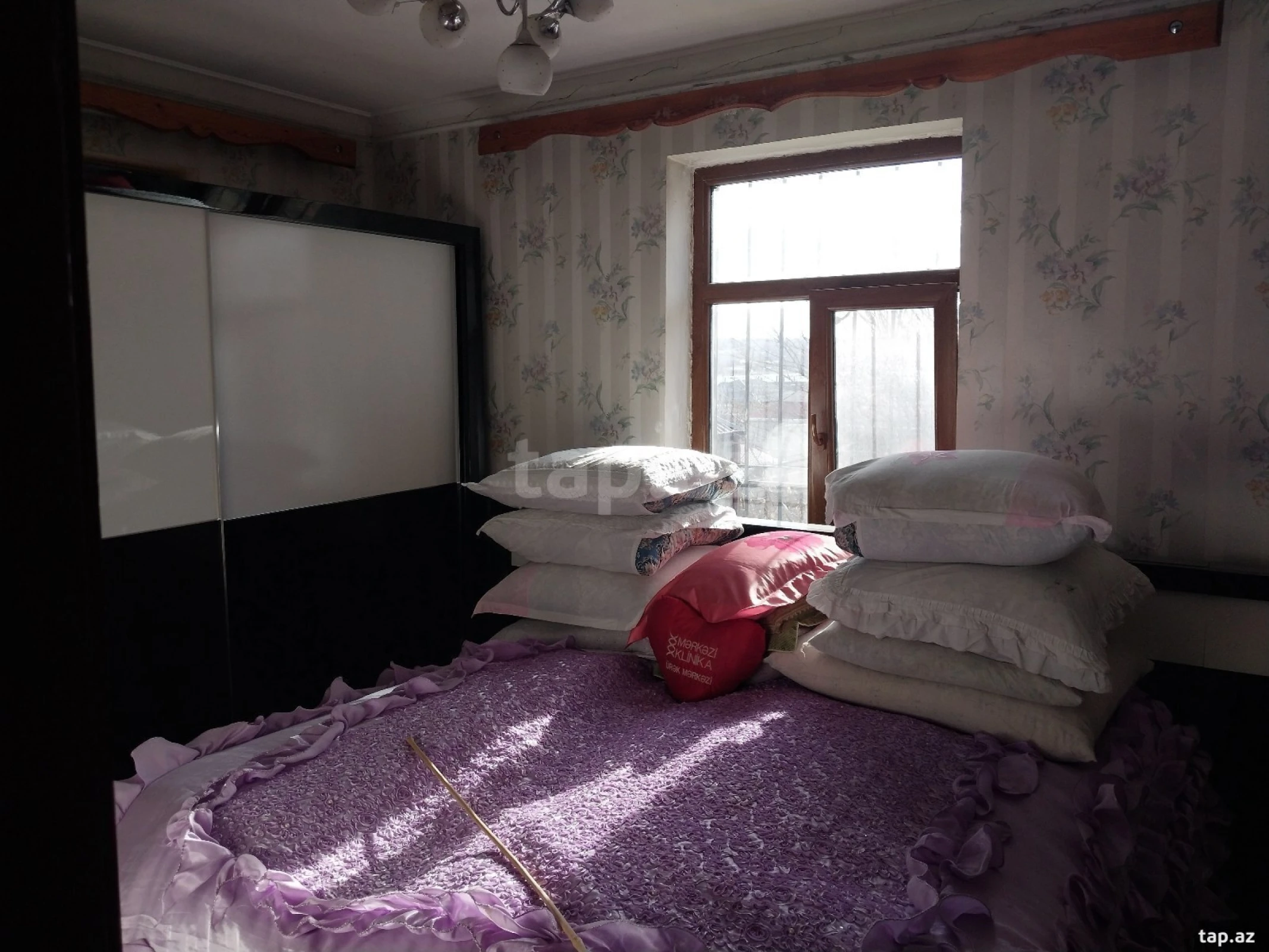 Satılır 6 otaqlı həyət evi