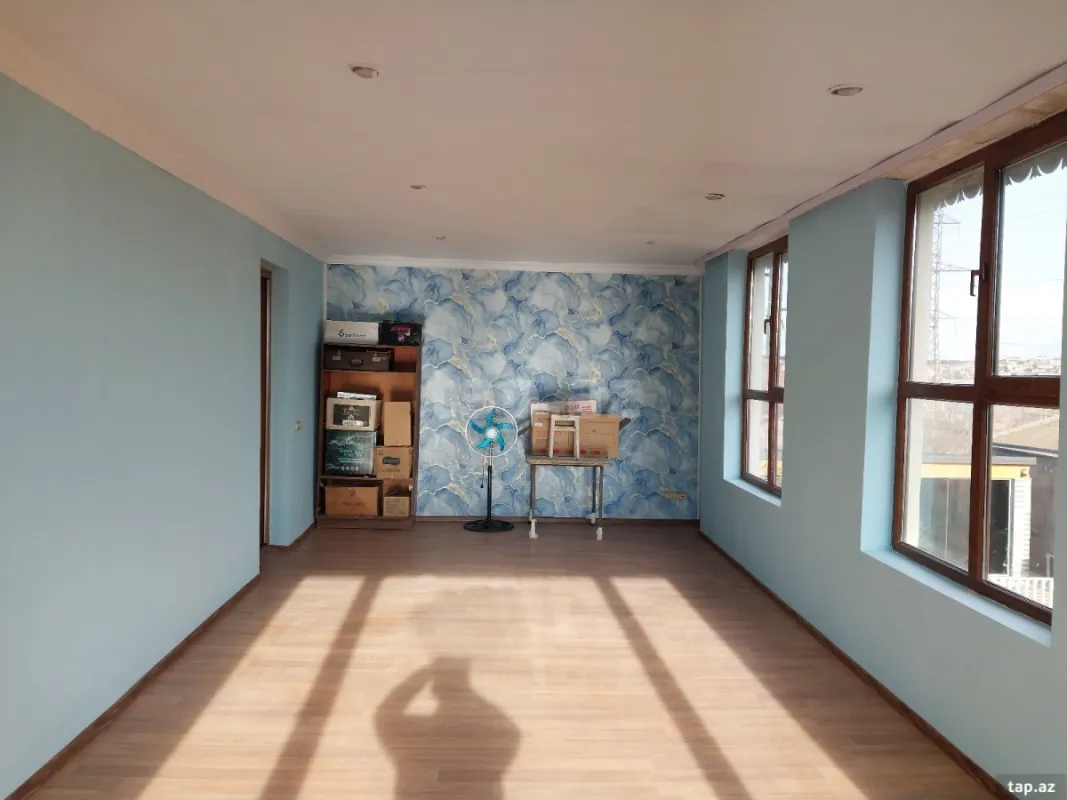 Satılır 6 otaqlı həyət evi