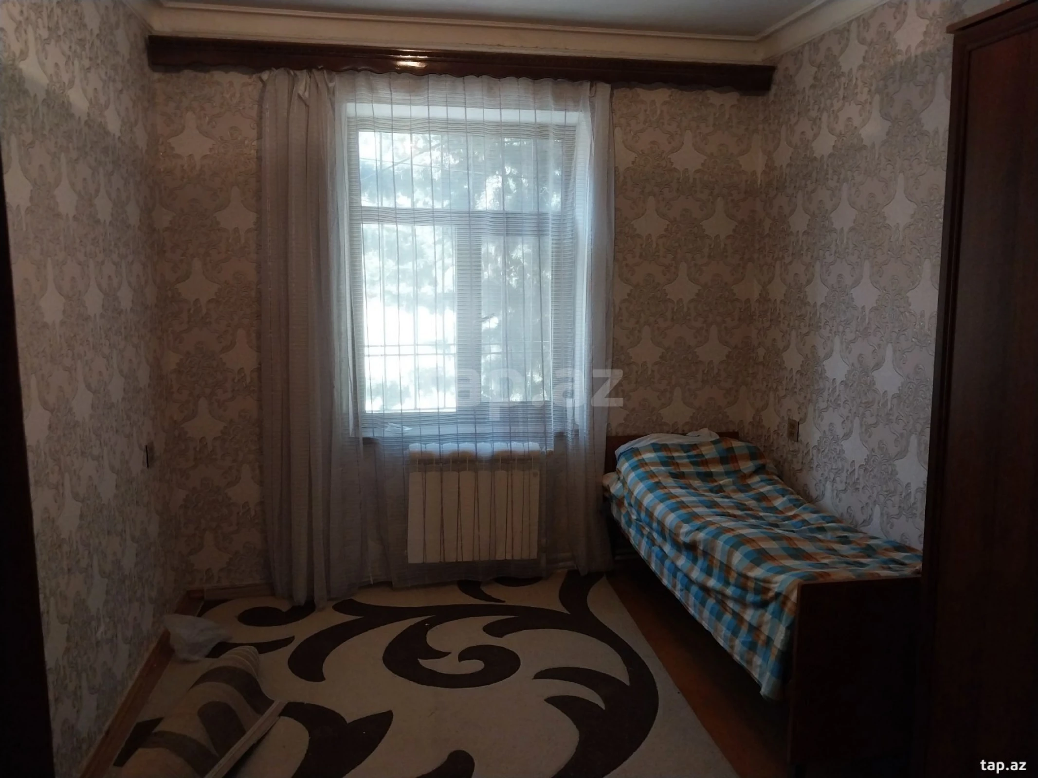 Satılır 6 otaqlı həyət evi