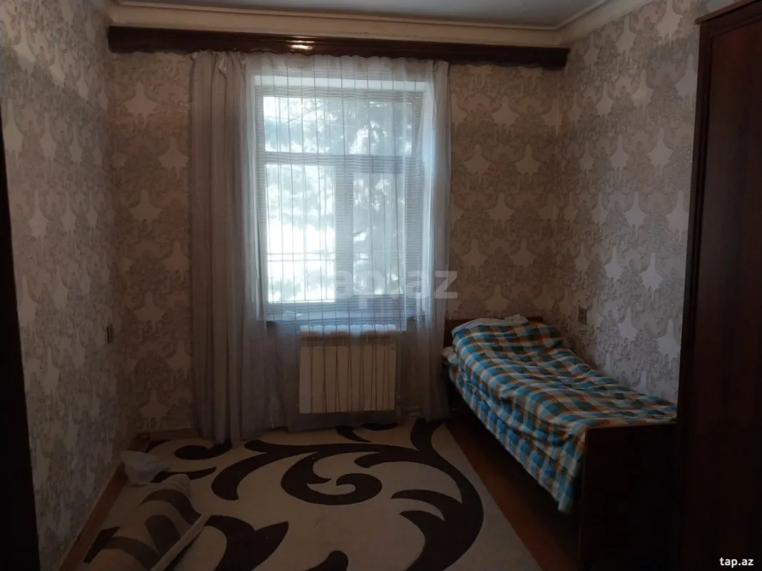 Satılır 6 otaqlı həyət evi