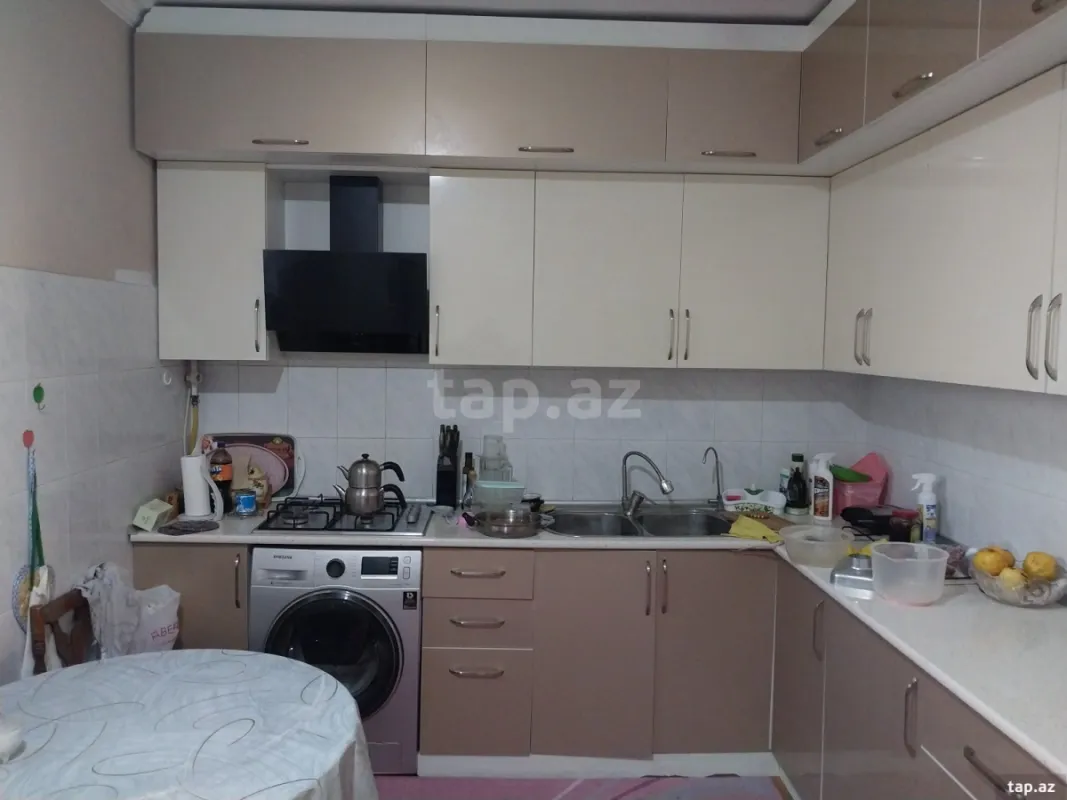 Satılır 6 otaqlı həyət evi