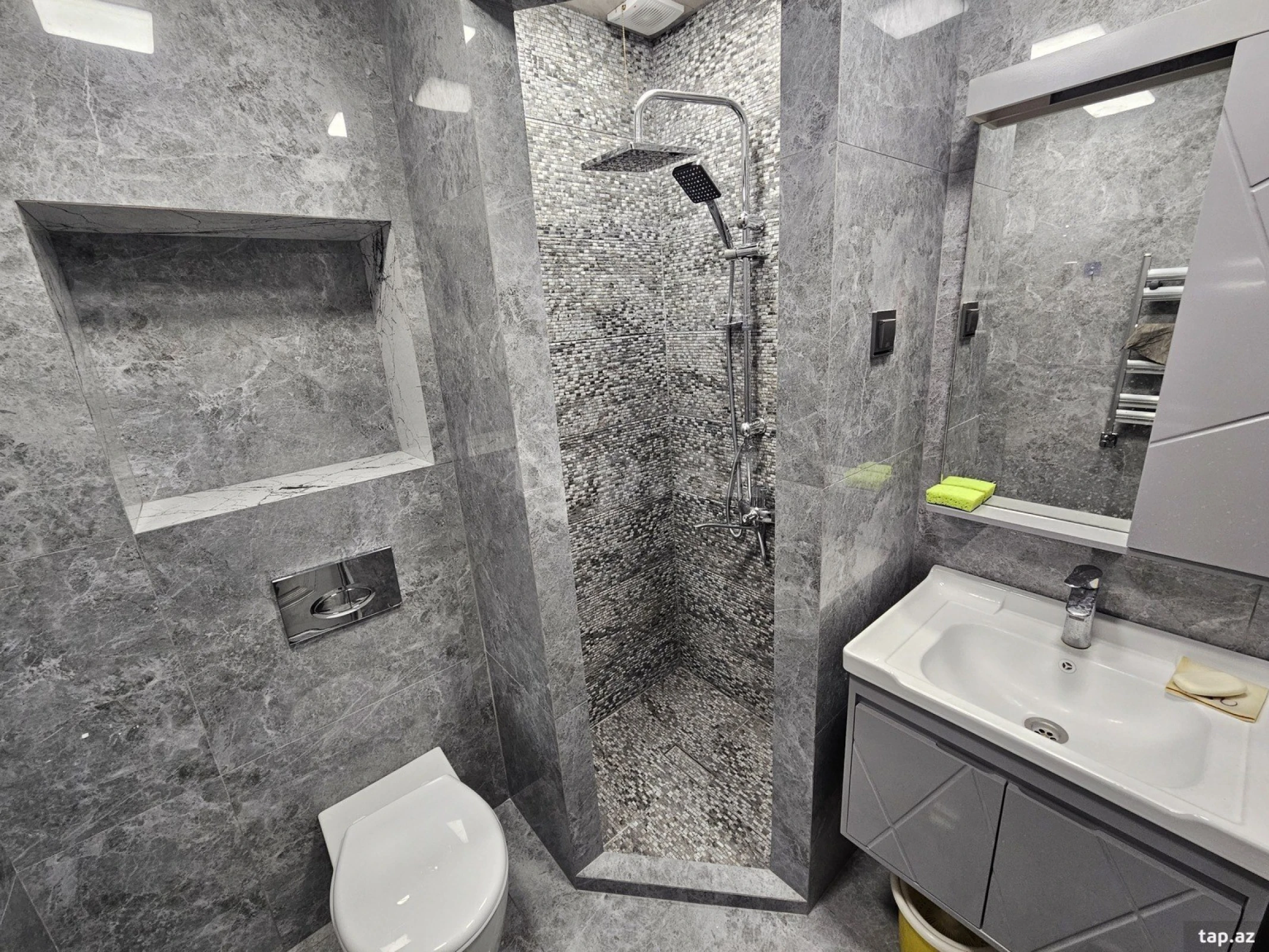 Satılır 3 otaqlı mənzil 84 m²