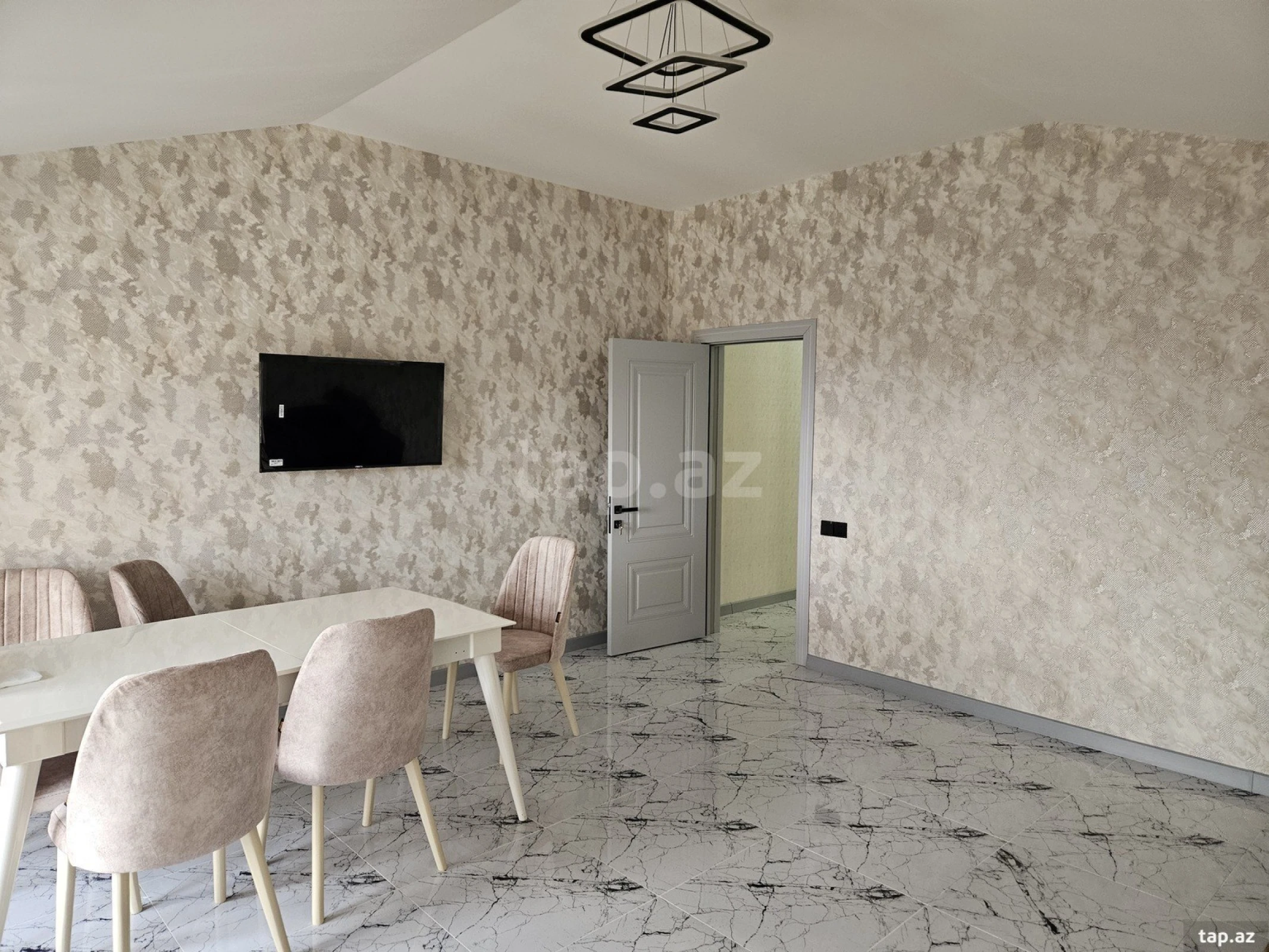 Satılır 3 otaqlı mənzil 84 m²