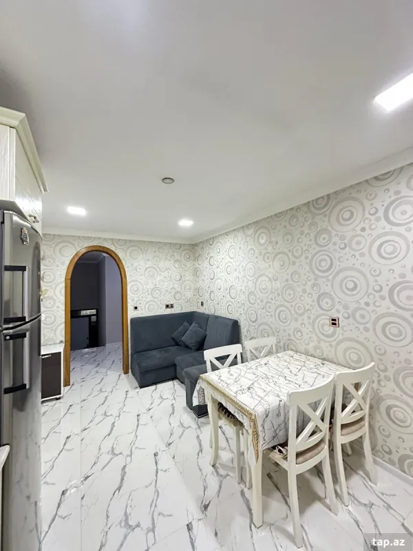 Kirayə verilir 4 otaqlı həyət evi