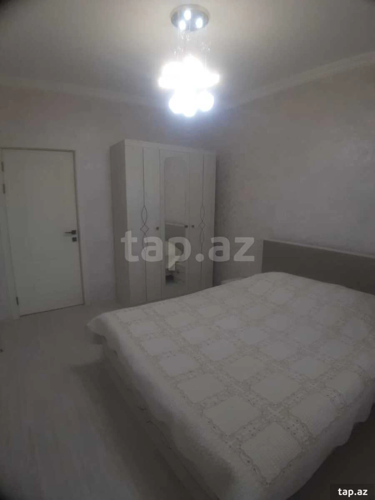Kirayə verilir 2 otaqlı yeni tikili 70 m²