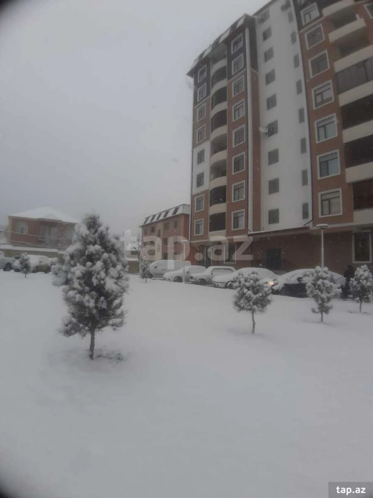 Kirayə verilir 2 otaqlı yeni tikili 70 m²