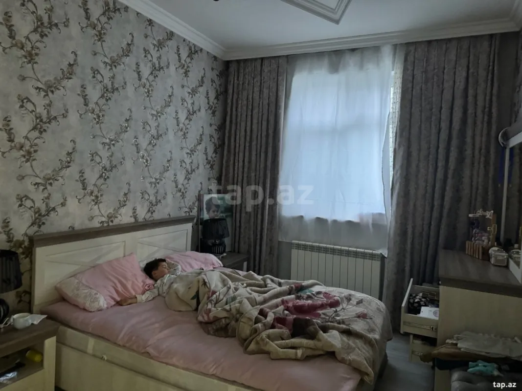 Satılır 4 otaqlı həyət evi