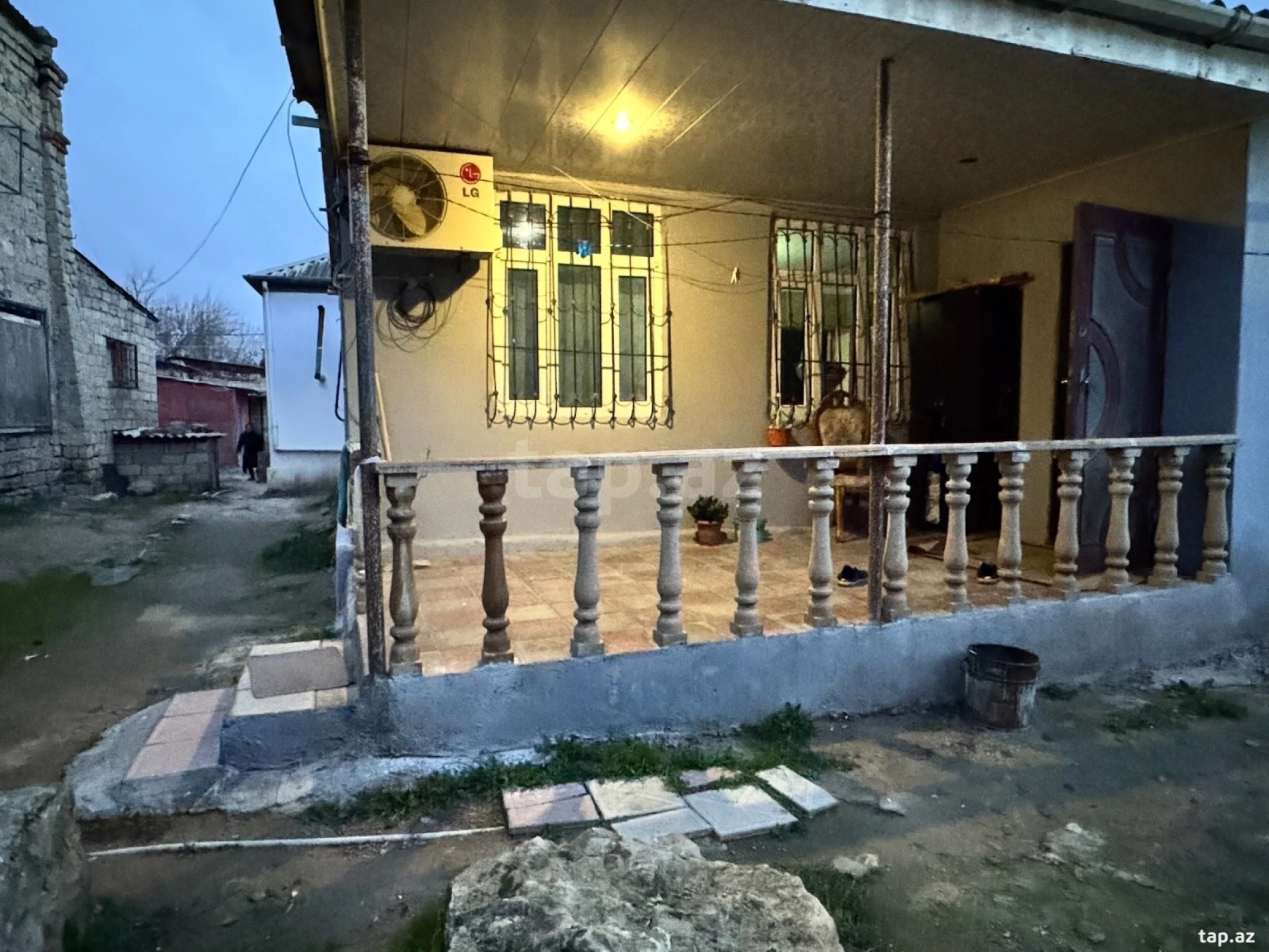 Satılır 3 otaqlı həyət evi