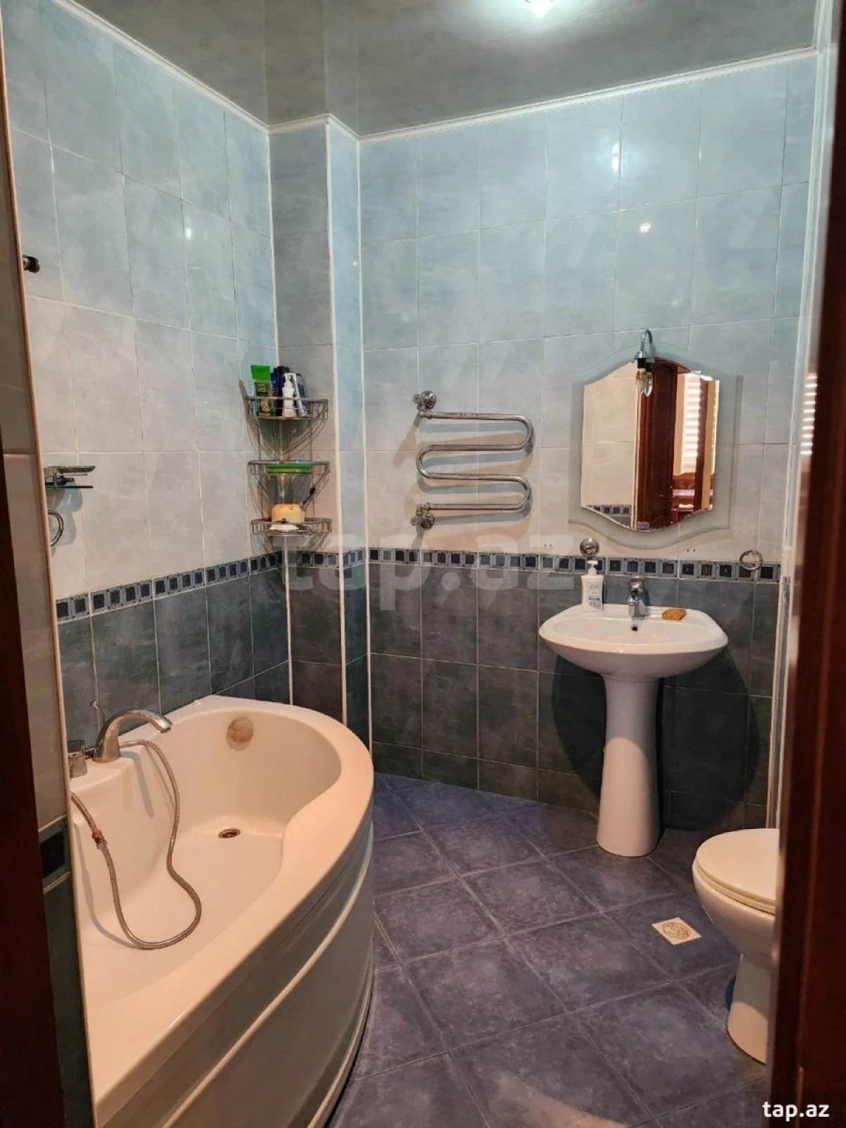 Kirayə verilir 2 otaqlı mənzil 96 m²