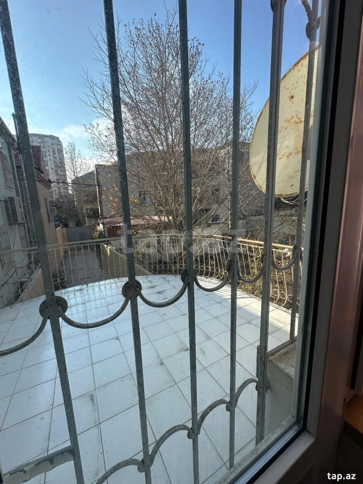 Satılır 7 otaqlı həyət evi