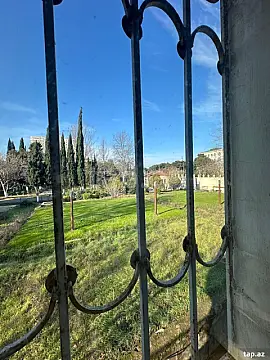 Satılır 7 otaqlı həyət evi