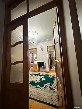 Satılır 7 otaqlı həyət evi