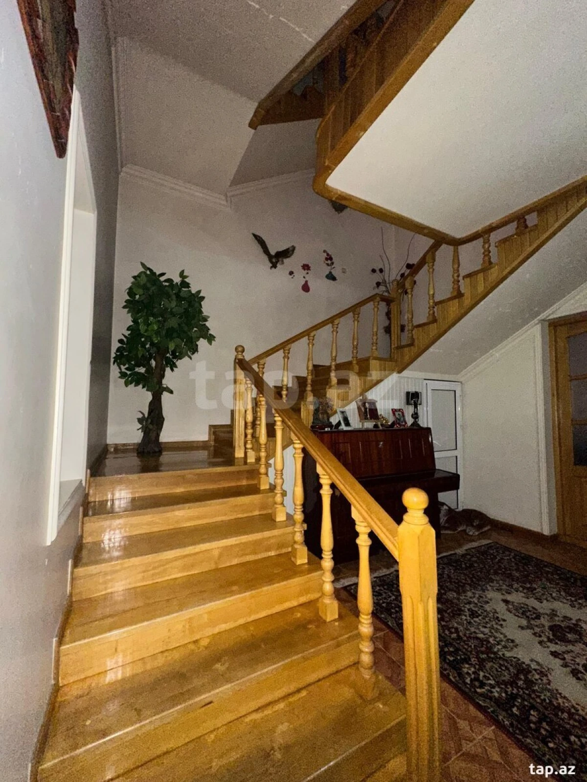 Satılır 7 otaqlı həyət evi