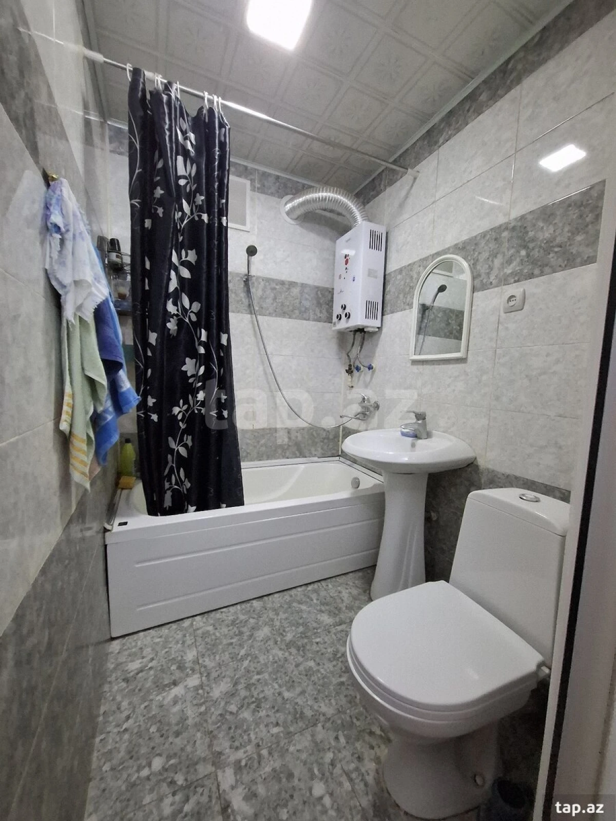 Satılır 2 otaqlı mənzil 49 m²