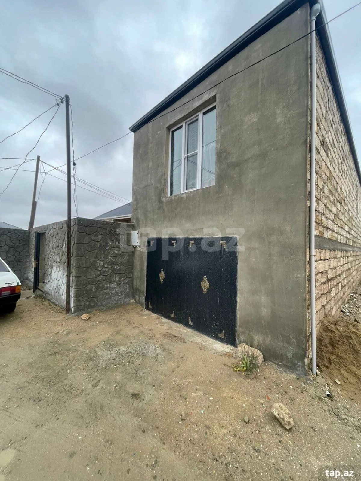 Satılır 4 otaqlı həyət evi