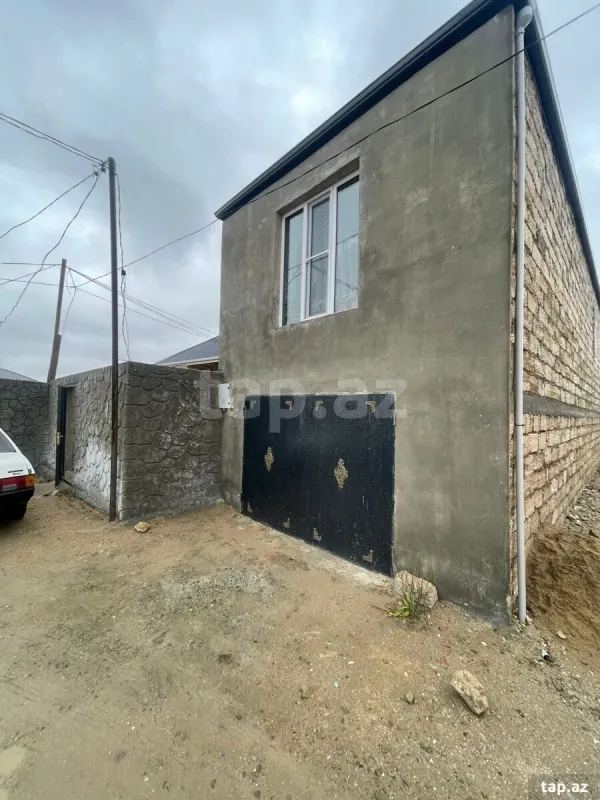 Satılır 4 otaqlı həyət evi