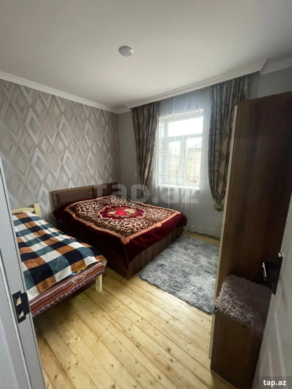 Satılır 4 otaqlı həyət evi