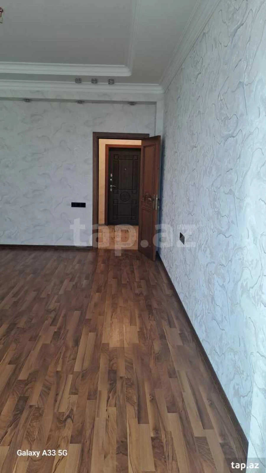 Satılır 2 otaqlı yeni tikili 74 m²