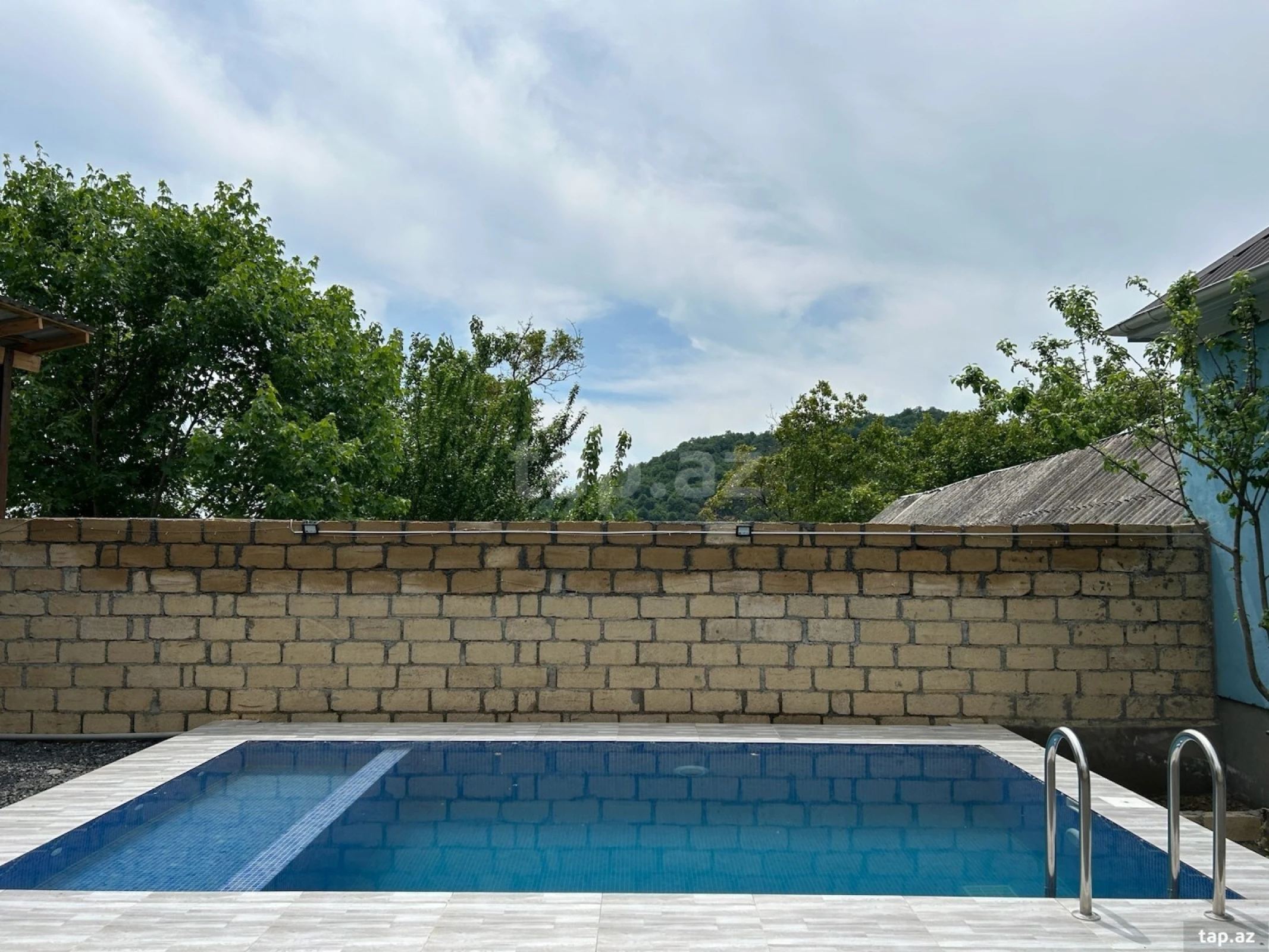 Satılır 2 otaqlı həyət evi