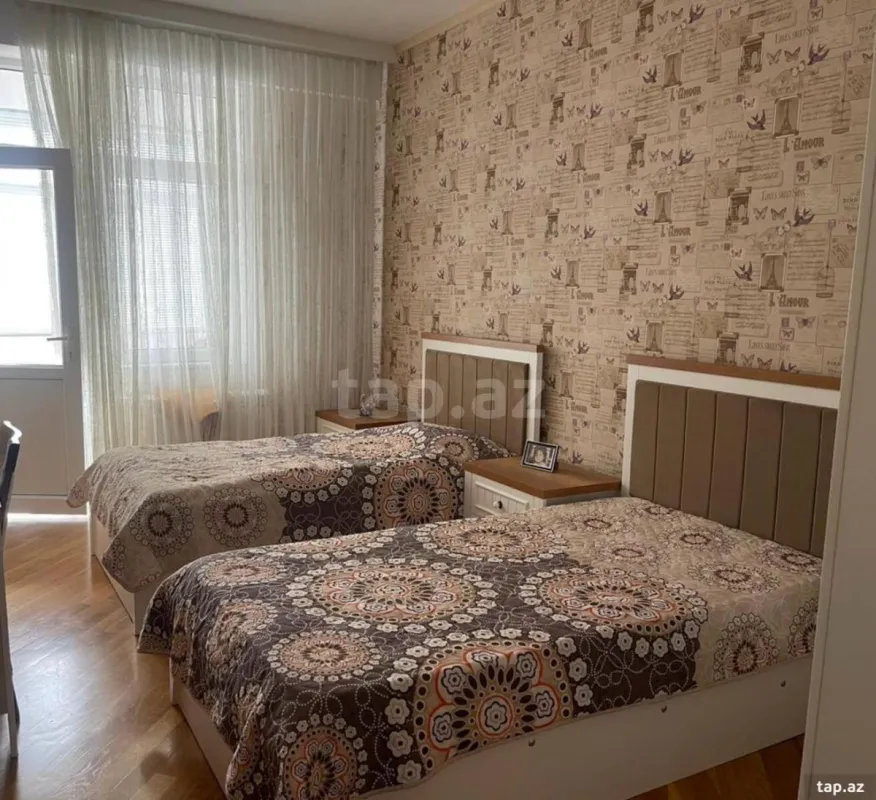 Satılır 3 otaqlı yeni tikili 145 m²