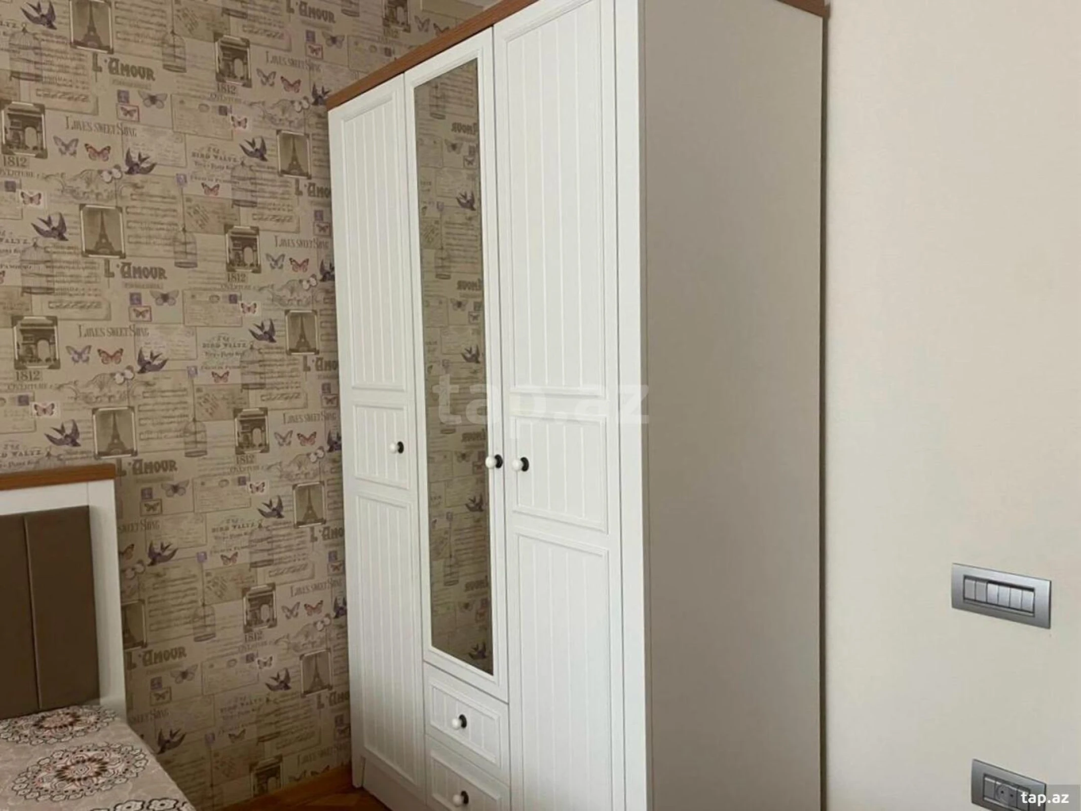 Satılır 3 otaqlı yeni tikili 145 m²
