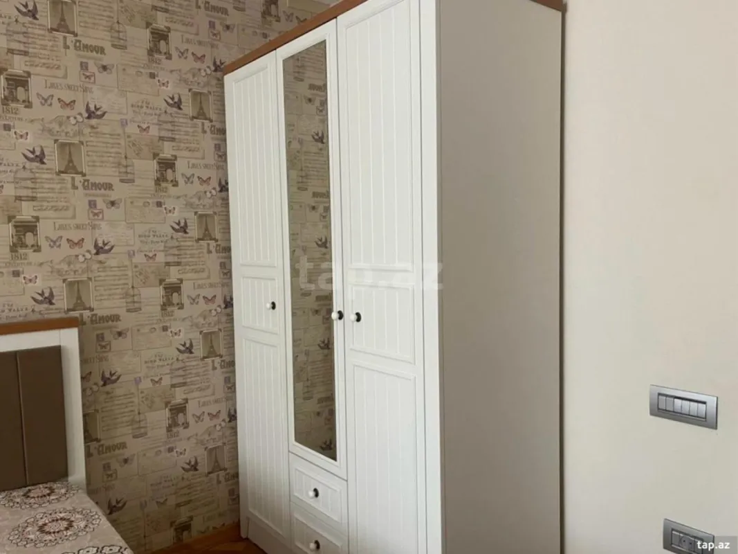 Satılır 3 otaqlı yeni tikili 145 m²